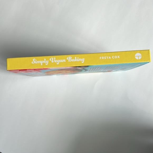 Brand New “Simply Vegan Baking” Hardcover Book by Freya Cox - Picture 7 of 7